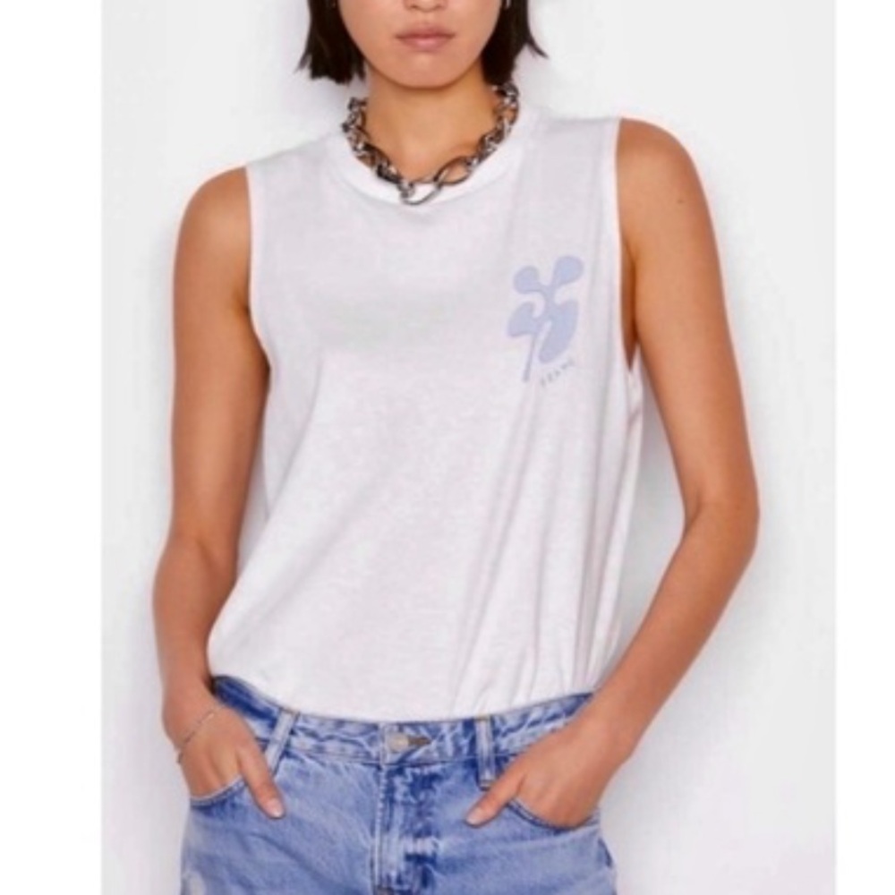 FRAME Abstract Muscle Tee.
NWT
Frame Denim
